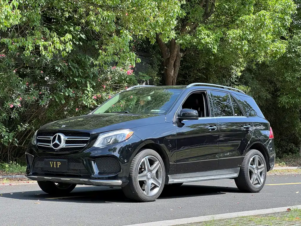 Mercedes-Benz GLE 2017 — фото 1