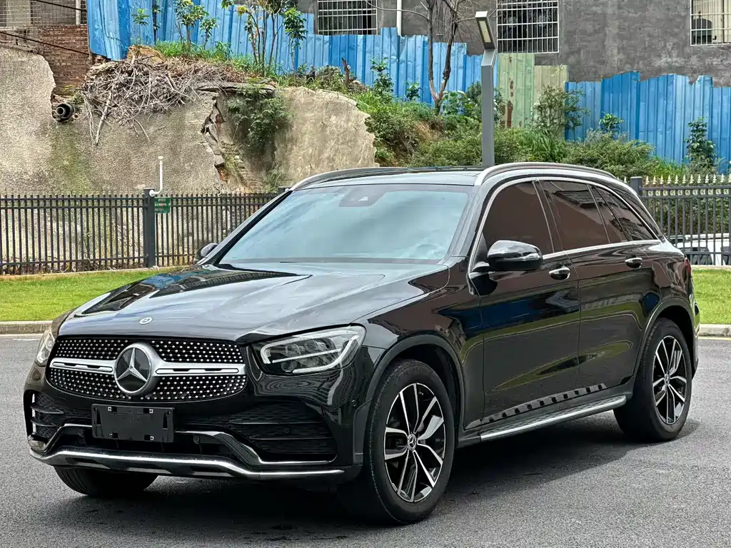 Mercedes-Benz GLC 2022 — фото 1