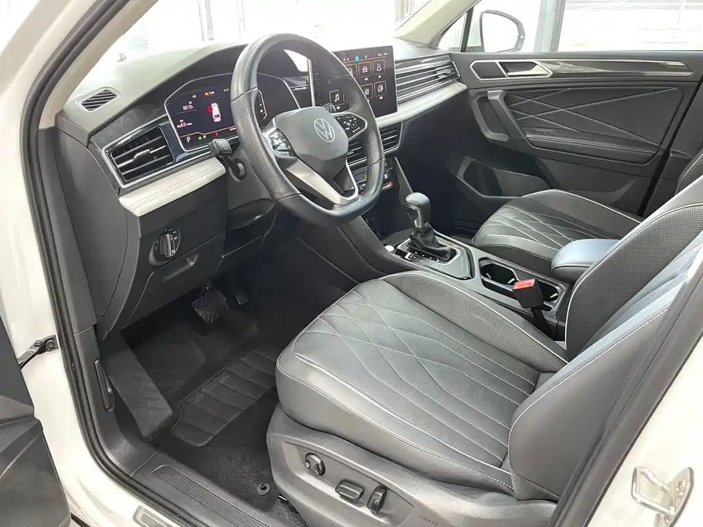 Volkswagen Tiguan L 2023