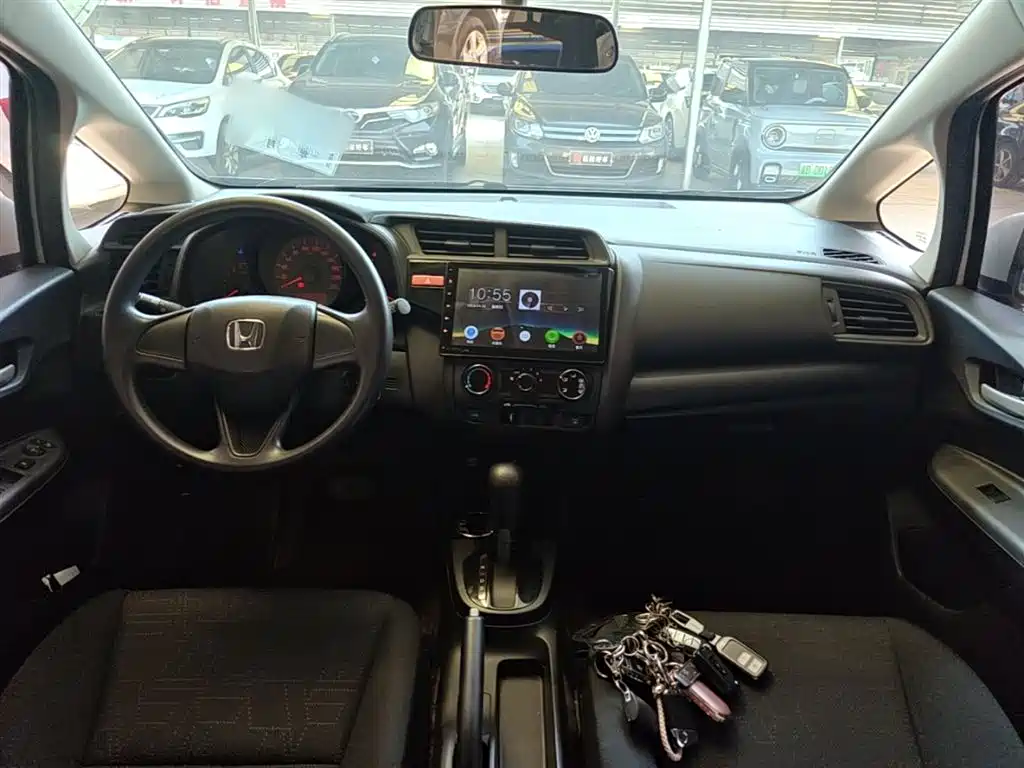 Honda Fit 2016 — фото 10