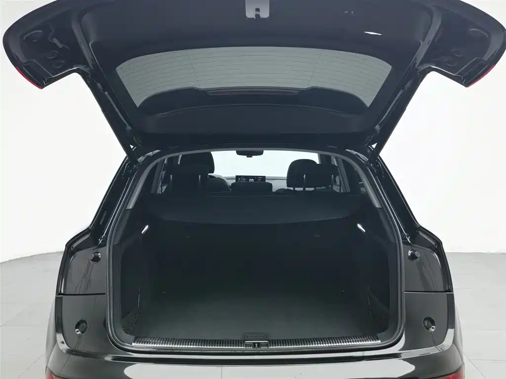 Audi Q5L 2022 — фото 16
