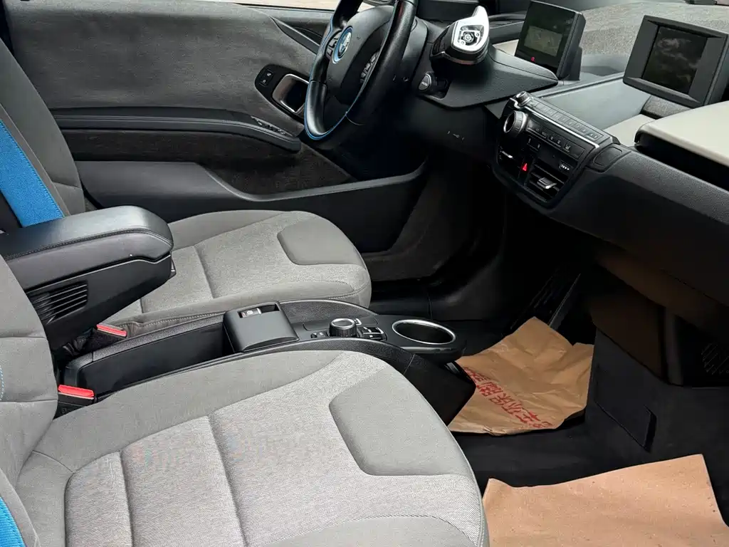 BMW i3 2017 — фото 10