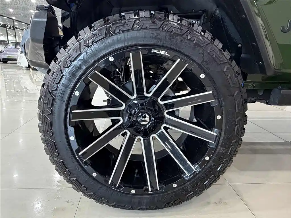 Jeep Gladiator 2023 — фото 15