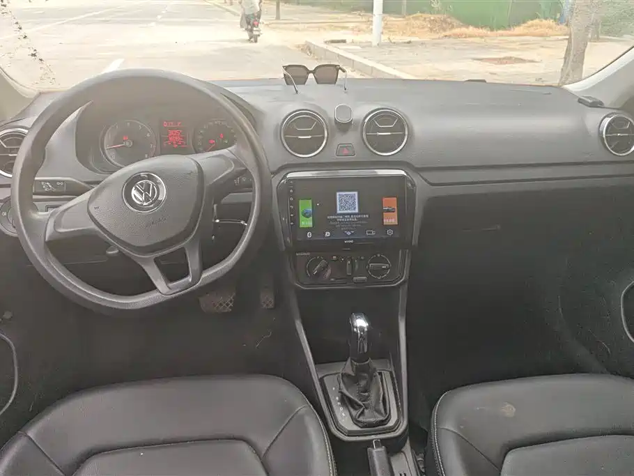 Volkswagen Jetta 2018 — фото 12