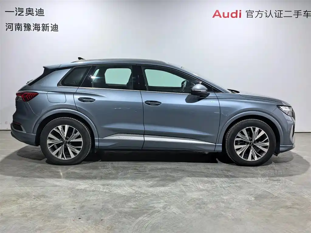 Audi Q4 e-tron 2024 — фото 3
