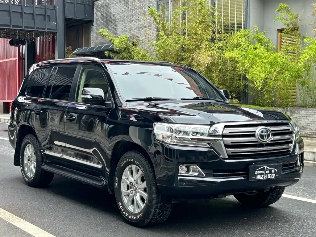 Toyota Land Cruiser 2020 — фото 3