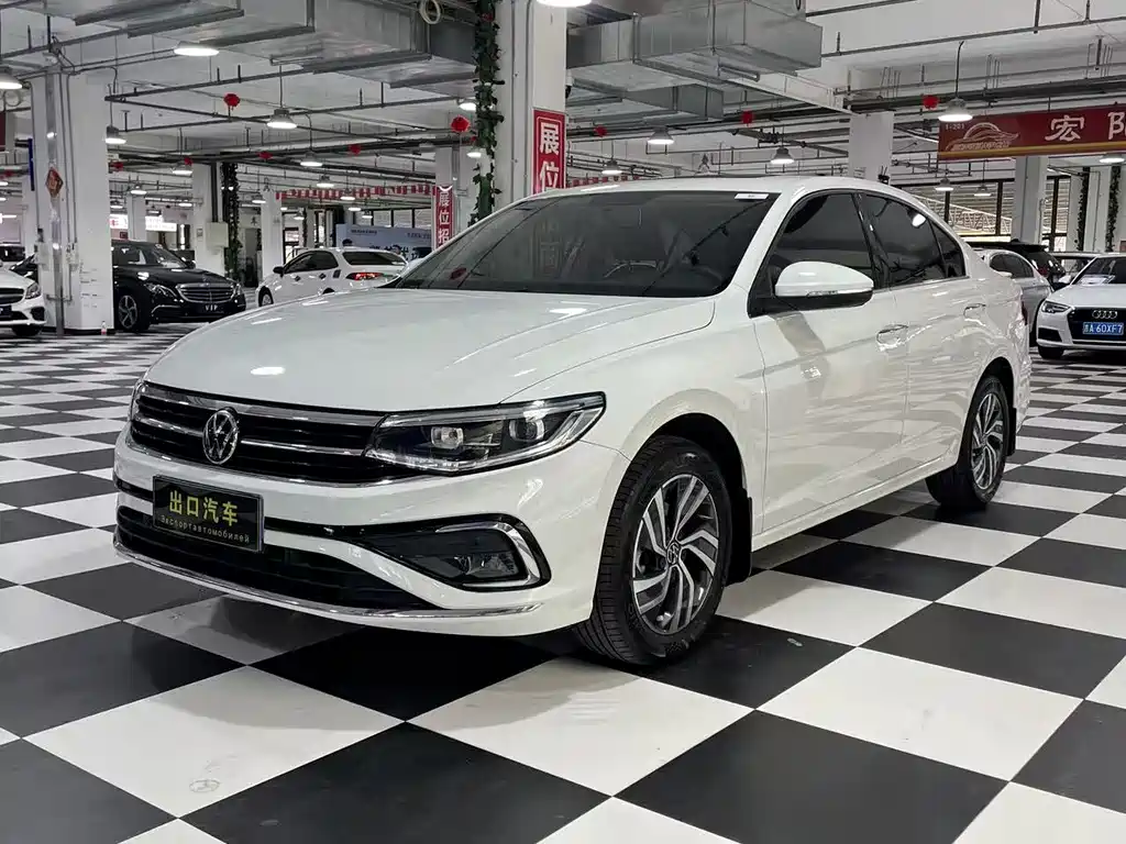 Volkswagen Bora 2023