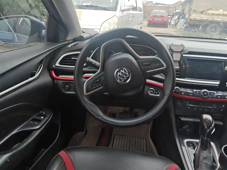 Buick Excelle 2015 — фото 15