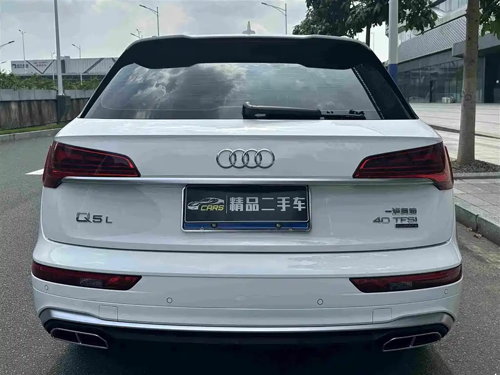 Audi Q5L 2021 — фото 8