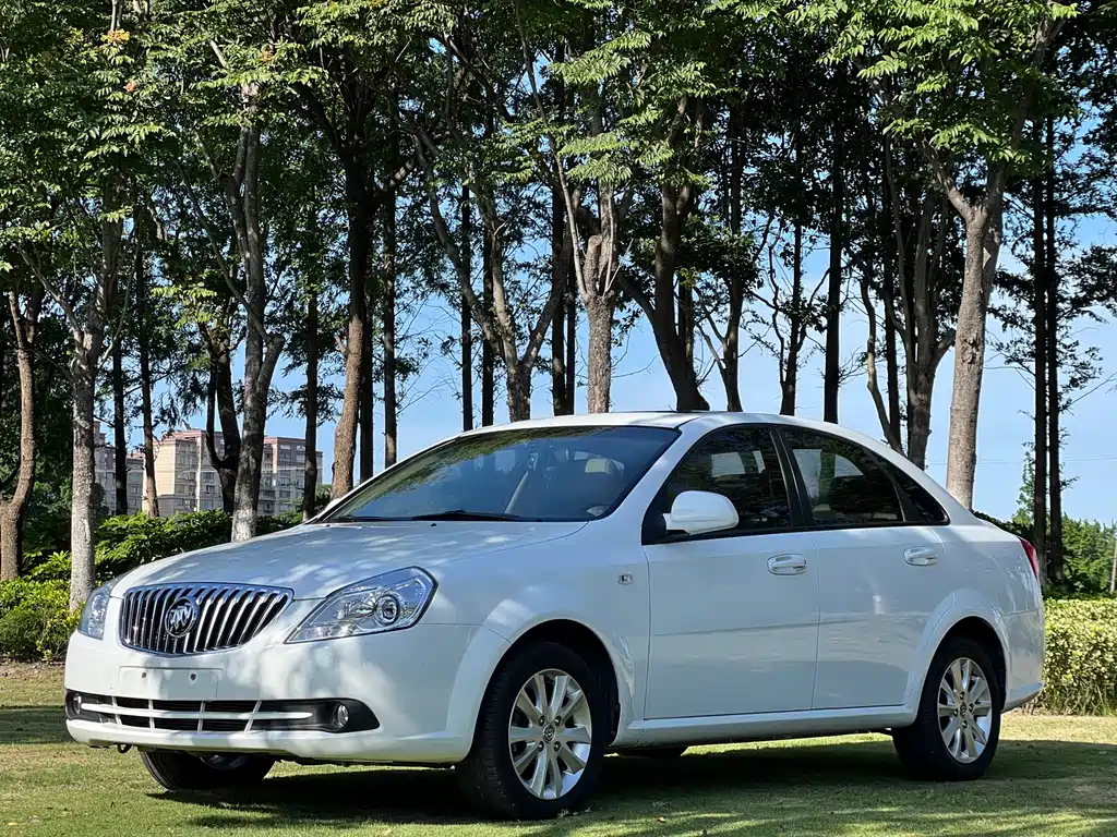 Buick Excelle 2014 — фото 1