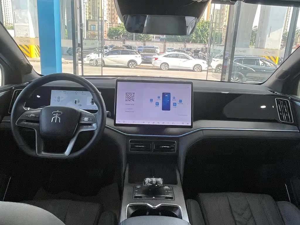 BYD L DM-i 2025 — фото 12