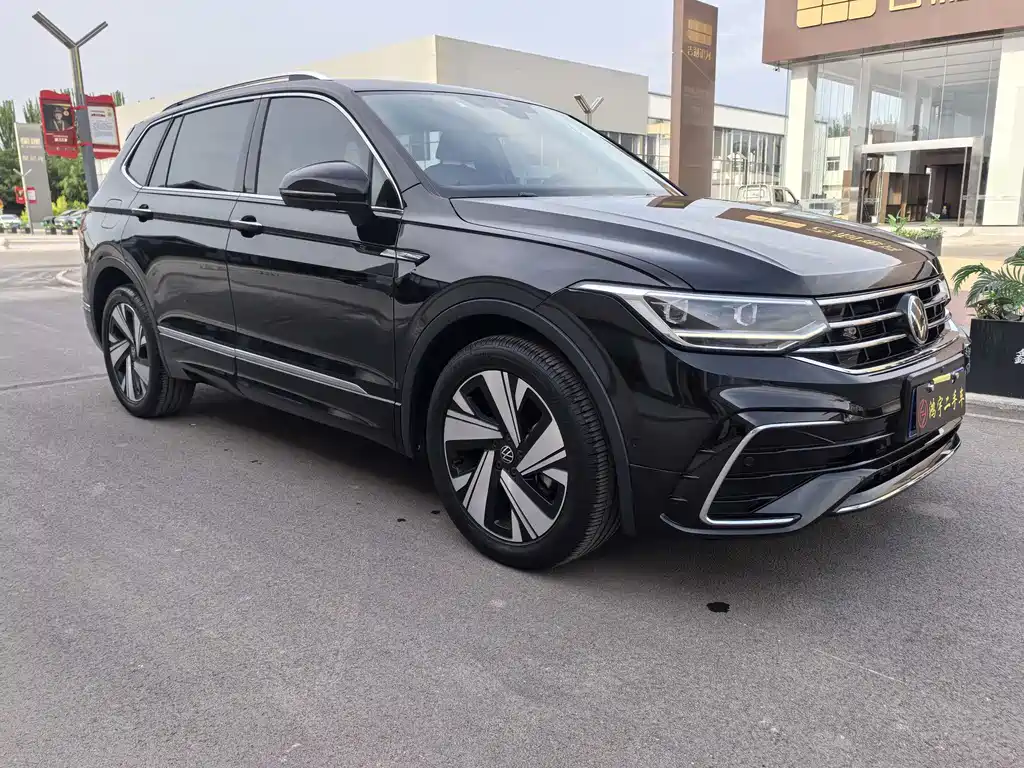 Volkswagen Tiguan L 2023