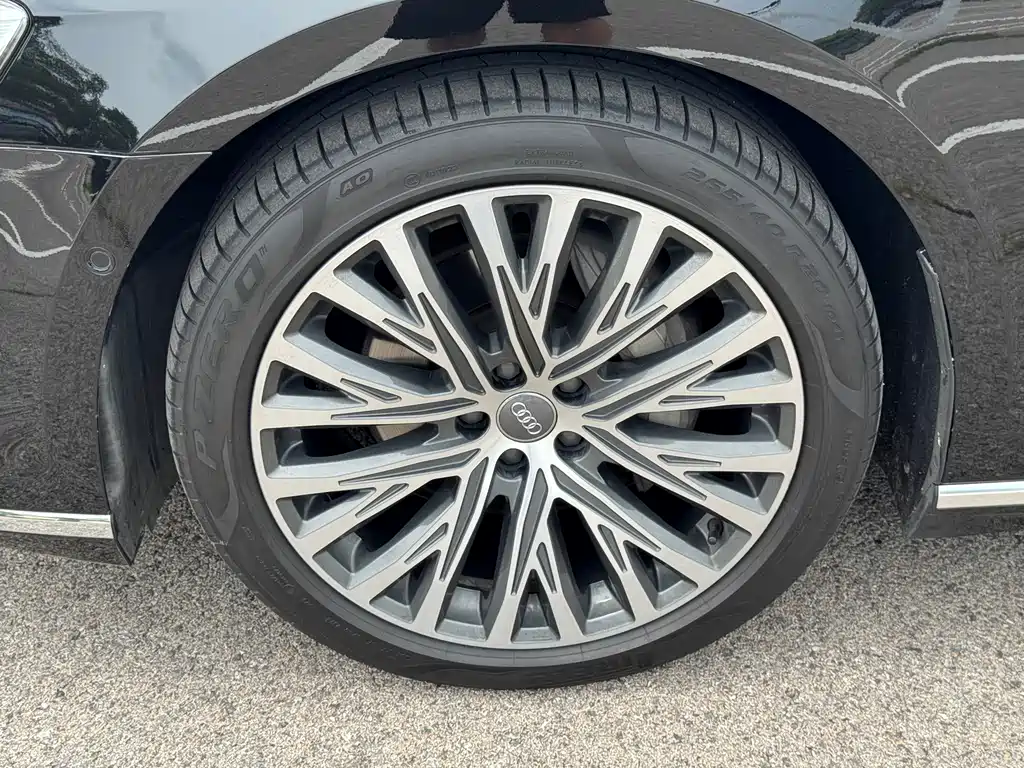 Audi A8 2020 — фото 22