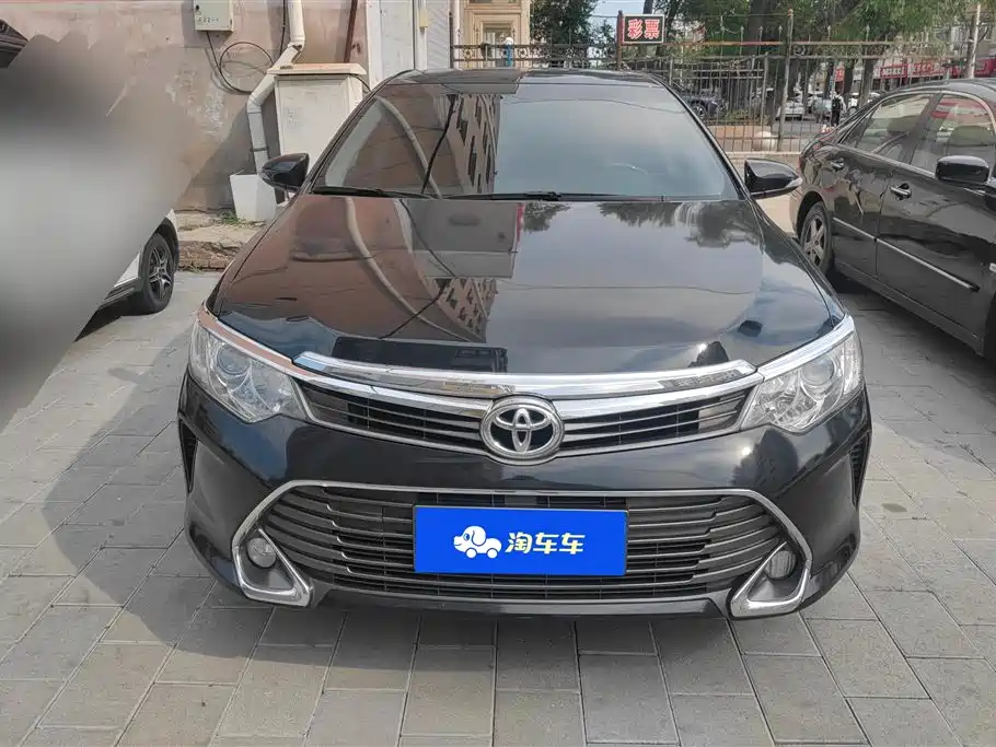 Toyota Camry 2015