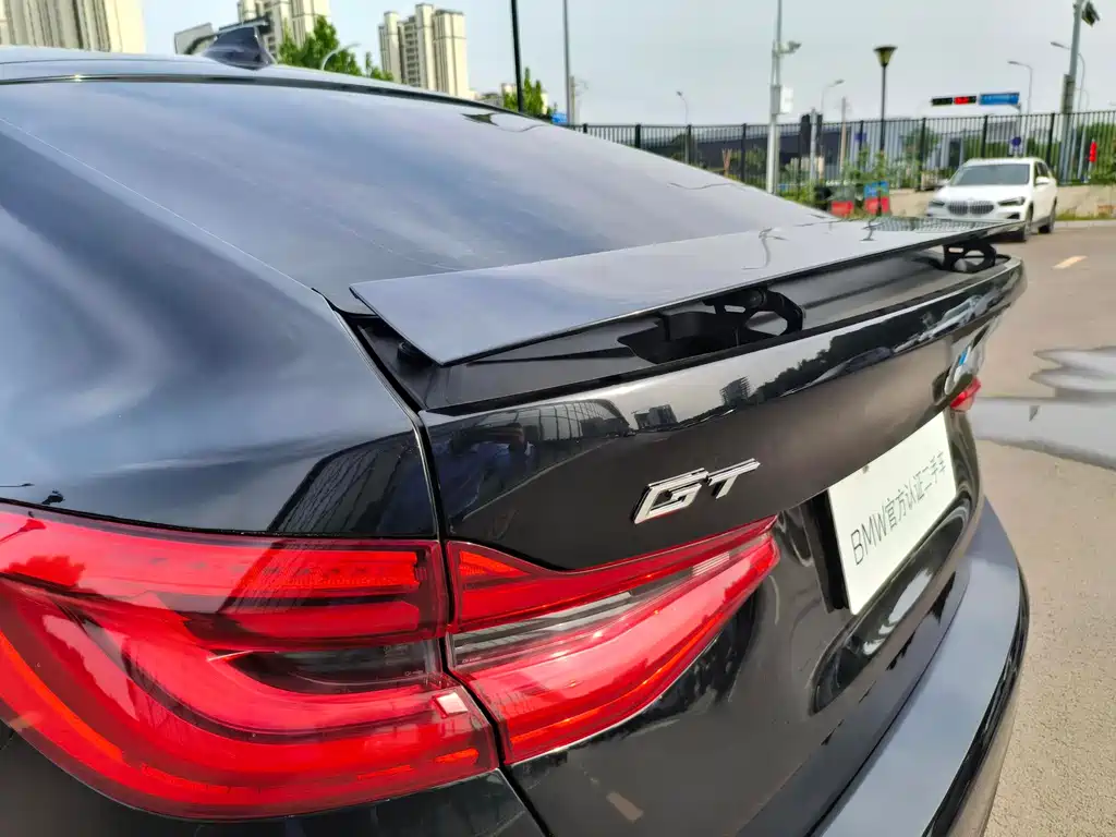 BMW 6 Series GT 2023 — фото 29