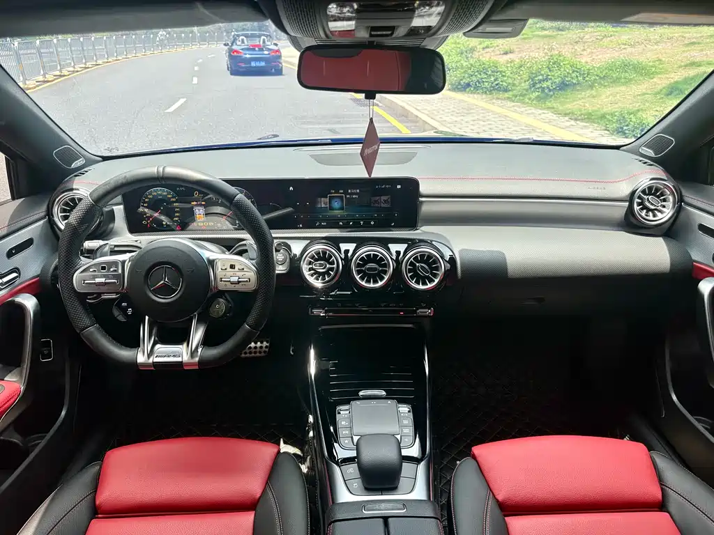 Mercedes-Benz A-Class AMG 2023 — фото 9