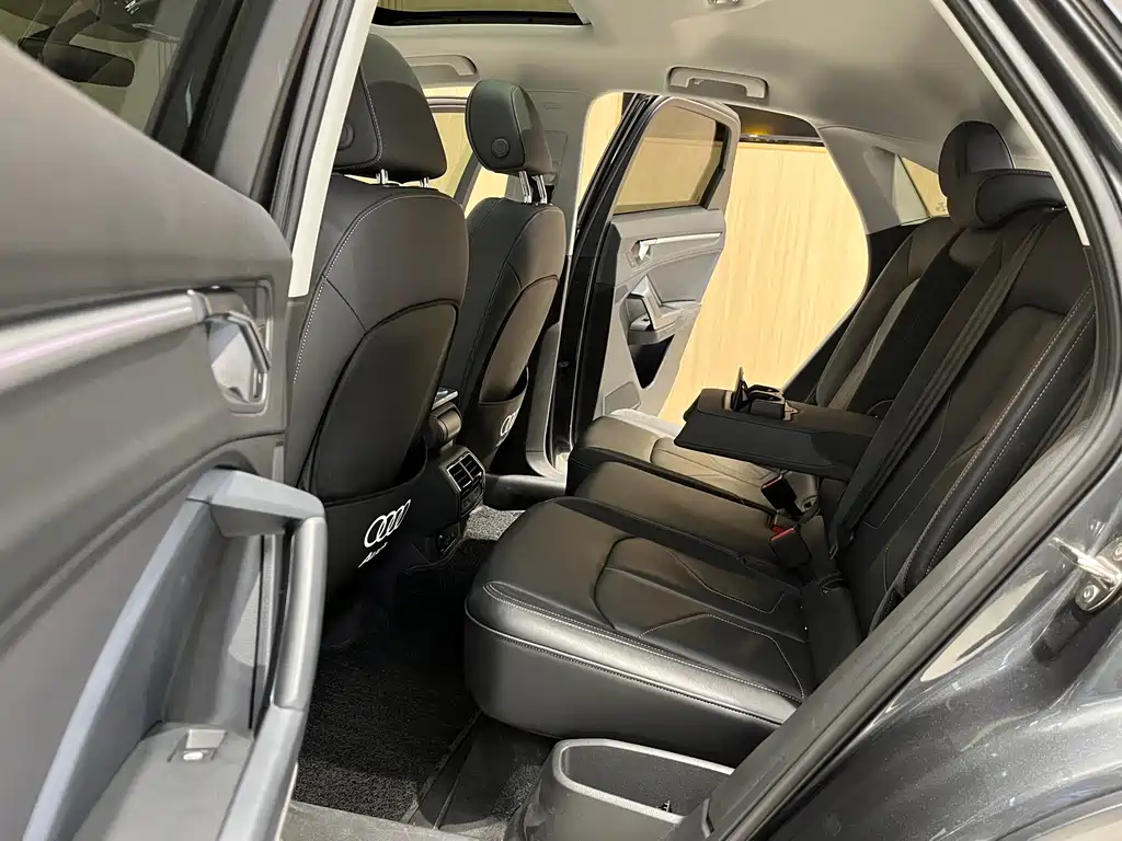 Audi Q3 Sportback 2022 — фото 11