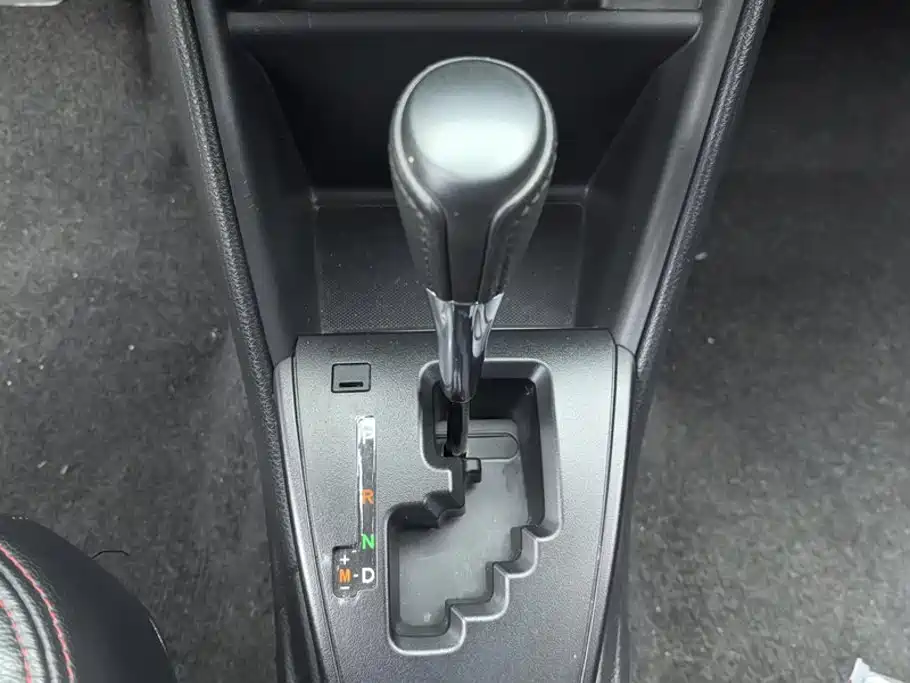 Toyota Yaris L 2018 — фото 16
