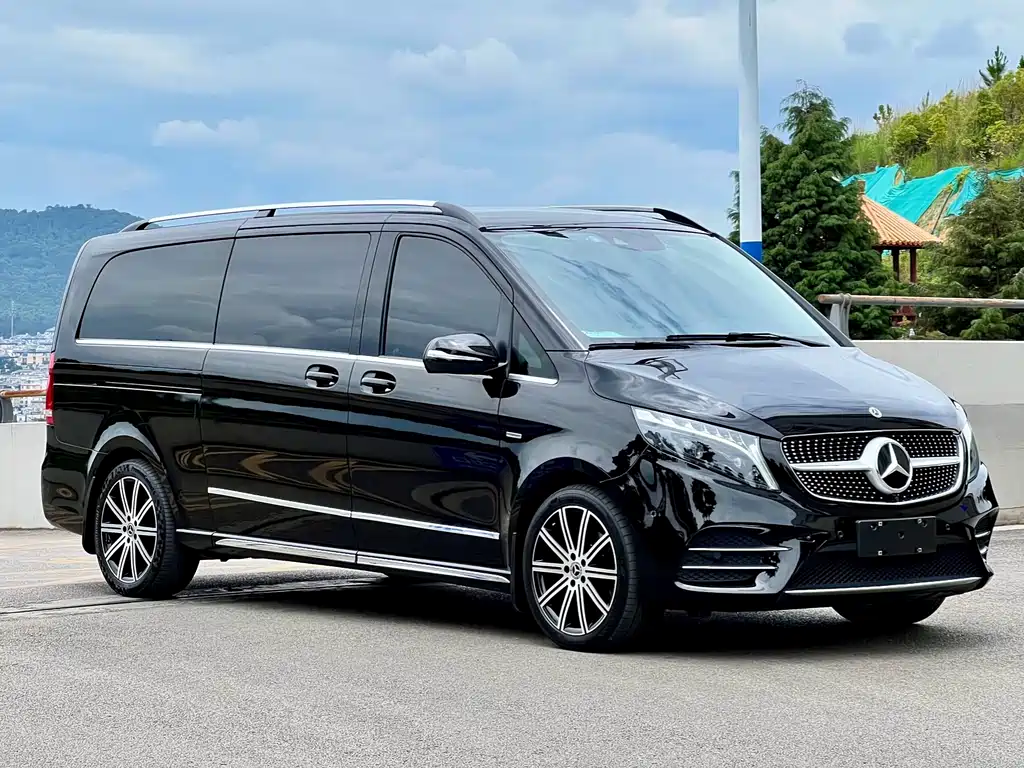 Mercedes-Benz V-Class 2024