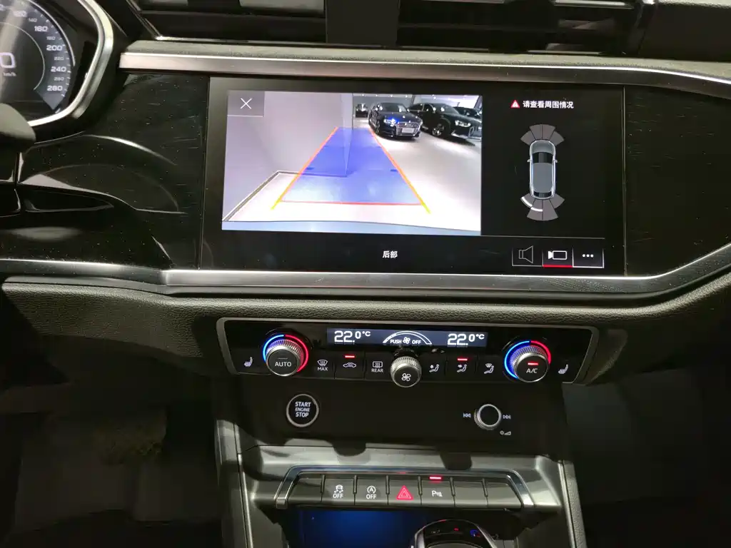 Audi Q3 Sportback 2022 — фото 13