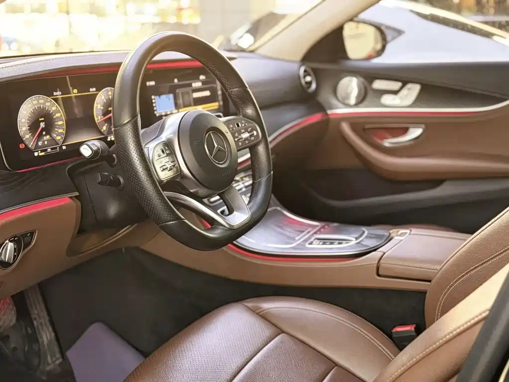 Mercedes-Benz E-Class 2019 — фото 11