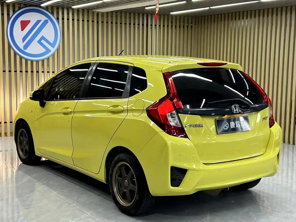 Honda Fit 2015 — фото 9