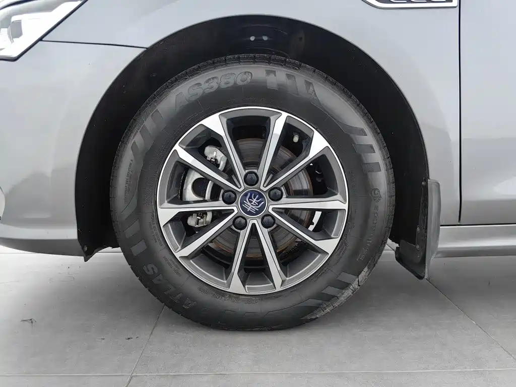 BYD Qin PLUS 2023 — фото 17