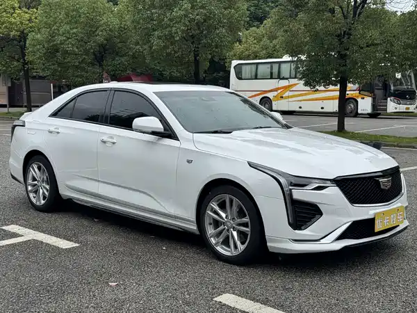 Cadillac CT4 2021