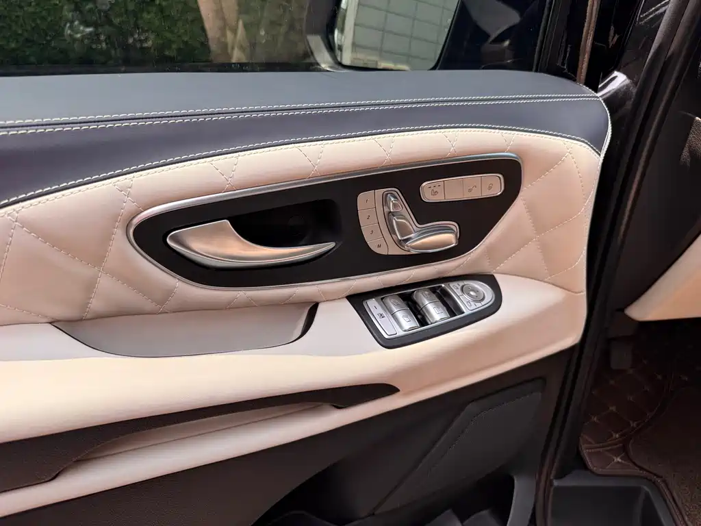 Mercedes-Benz Vito 2024