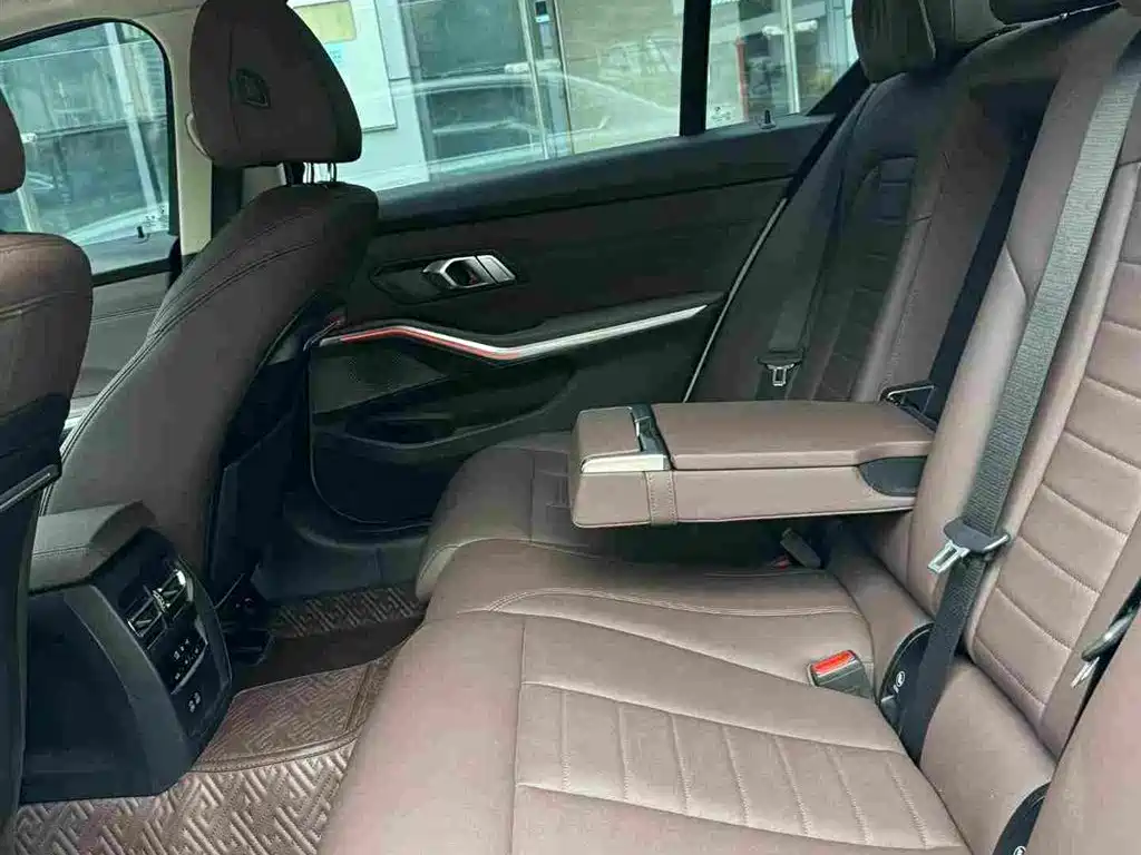 BMW 3 Series 2020 — фото 10