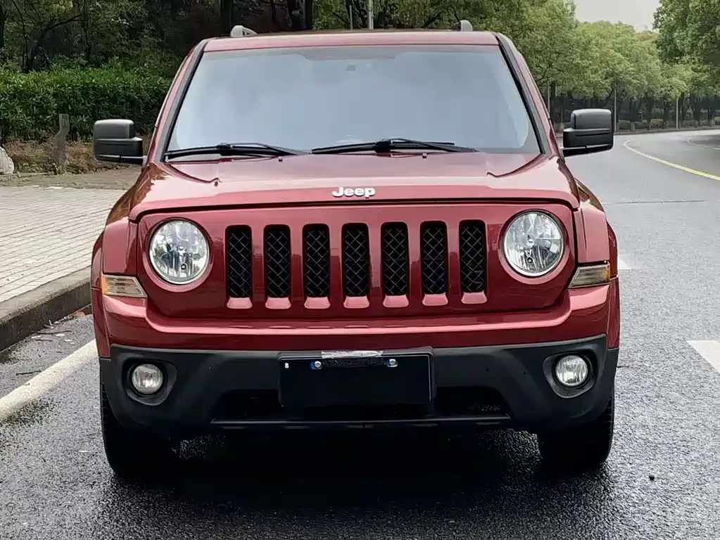 Jeep Patriot 2014 — фото 2