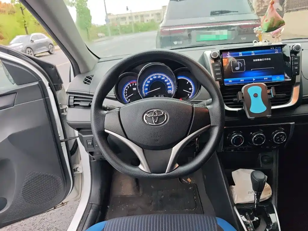 Toyota Yaris L 2017