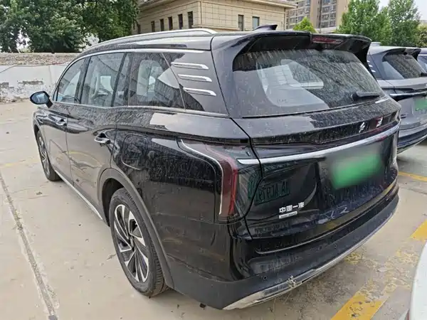 Hongqi HS7 PHEV 2024