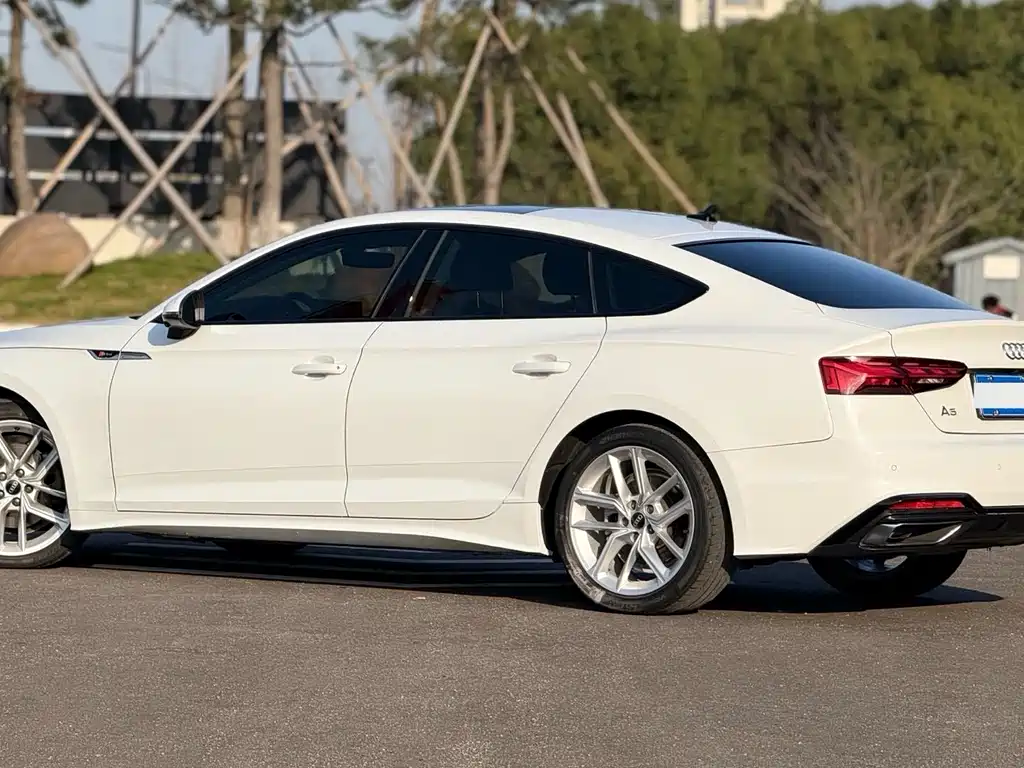 Audi A5 2022 — фото 8