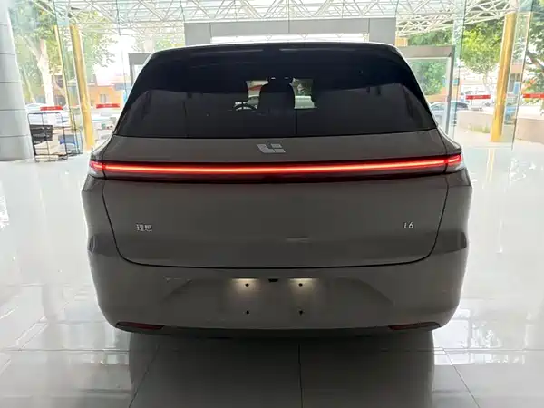 Li Auto L6 2024
