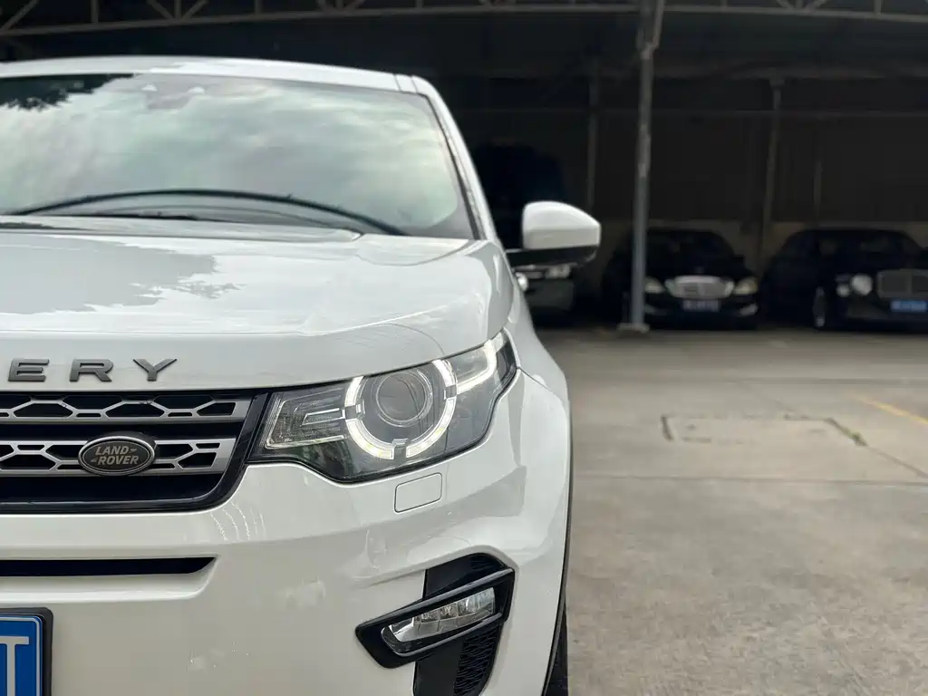 Land Rover Discovery Sport 2017 — фото 4