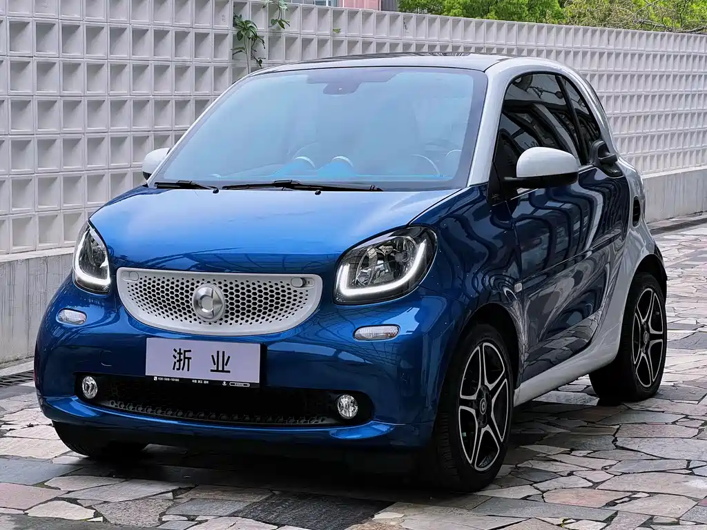 smart Fortwo 2017 — фото 2