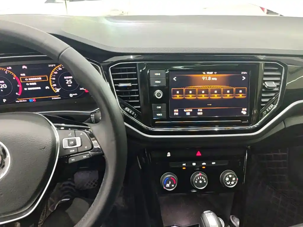 Volkswagen T-Roc 2020 — фото 13