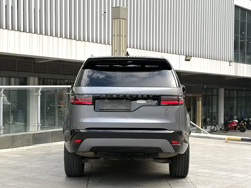 Land Rover Discovery 2022 — фото 15