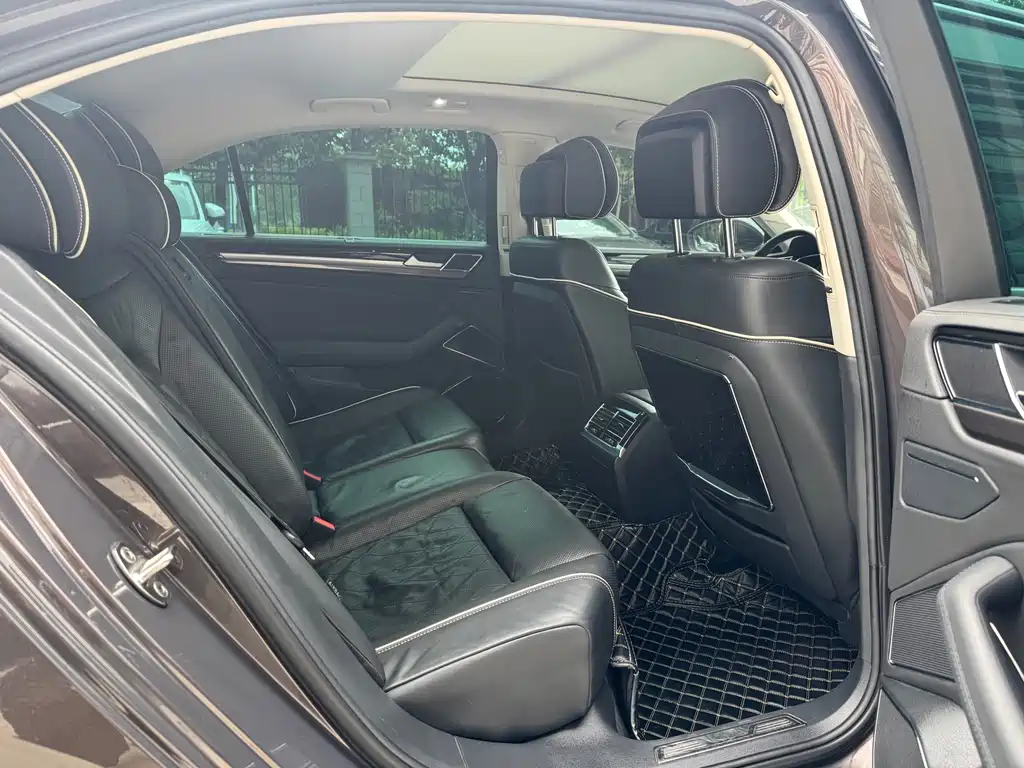 Volkswagen Phideon 2018 — фото 15