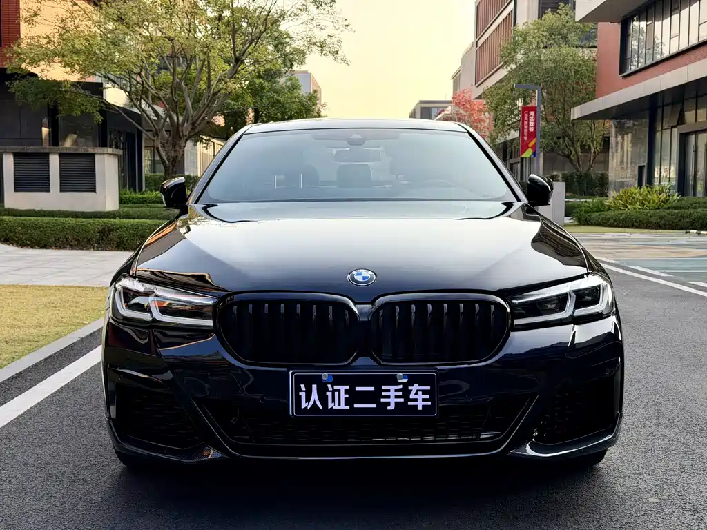 BMW 5 Series 2023 — фото 2