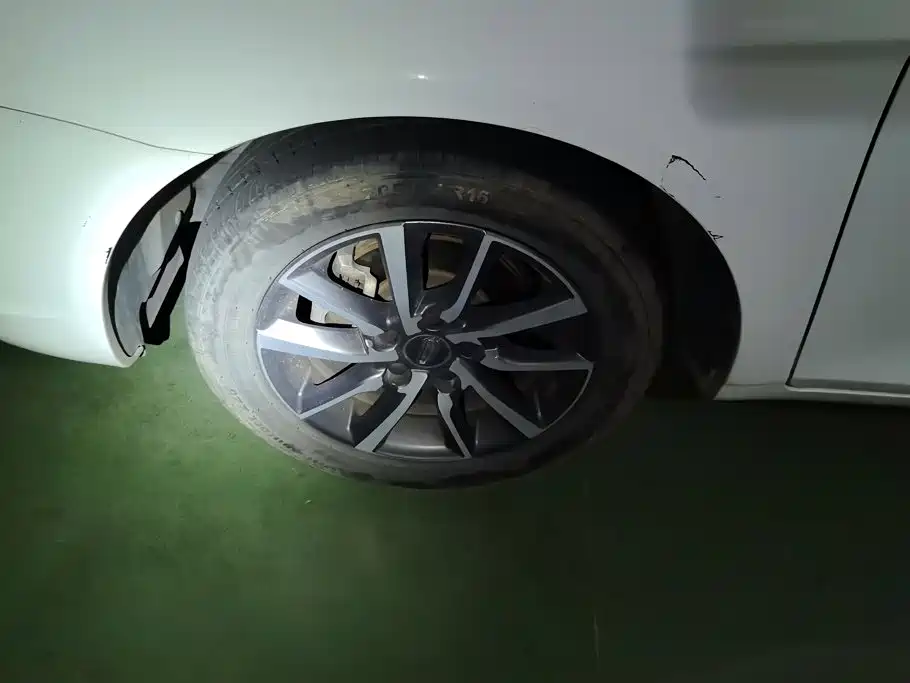 Geely Emgrand 2020