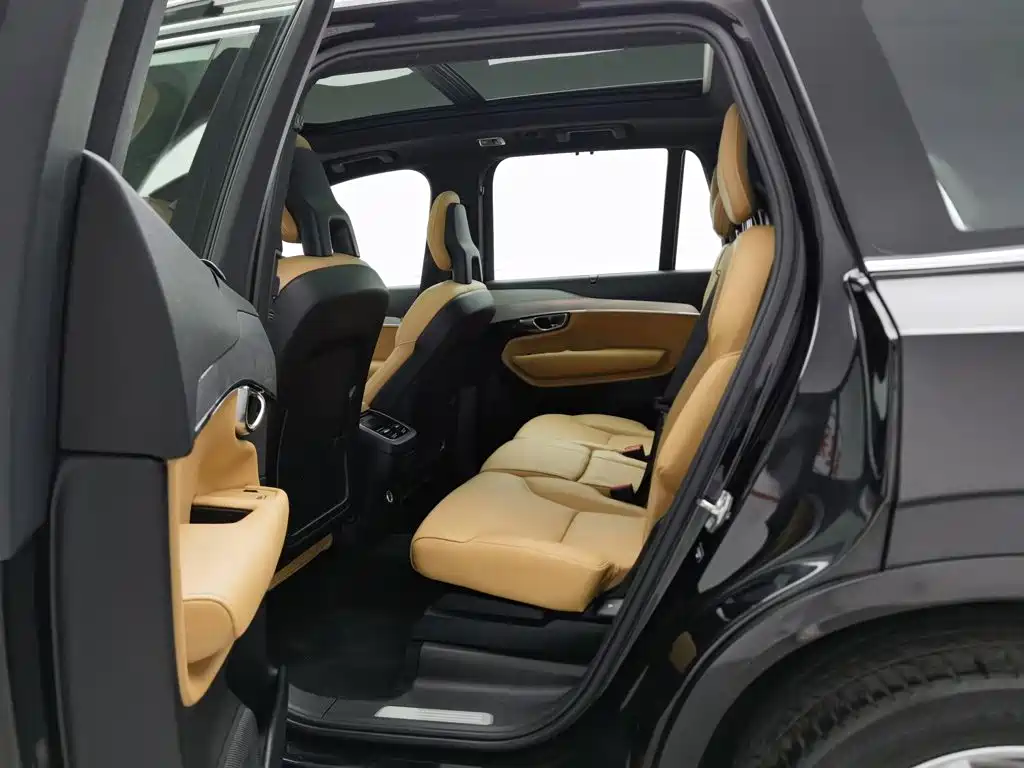 Volvo XC90 2016 — фото 15