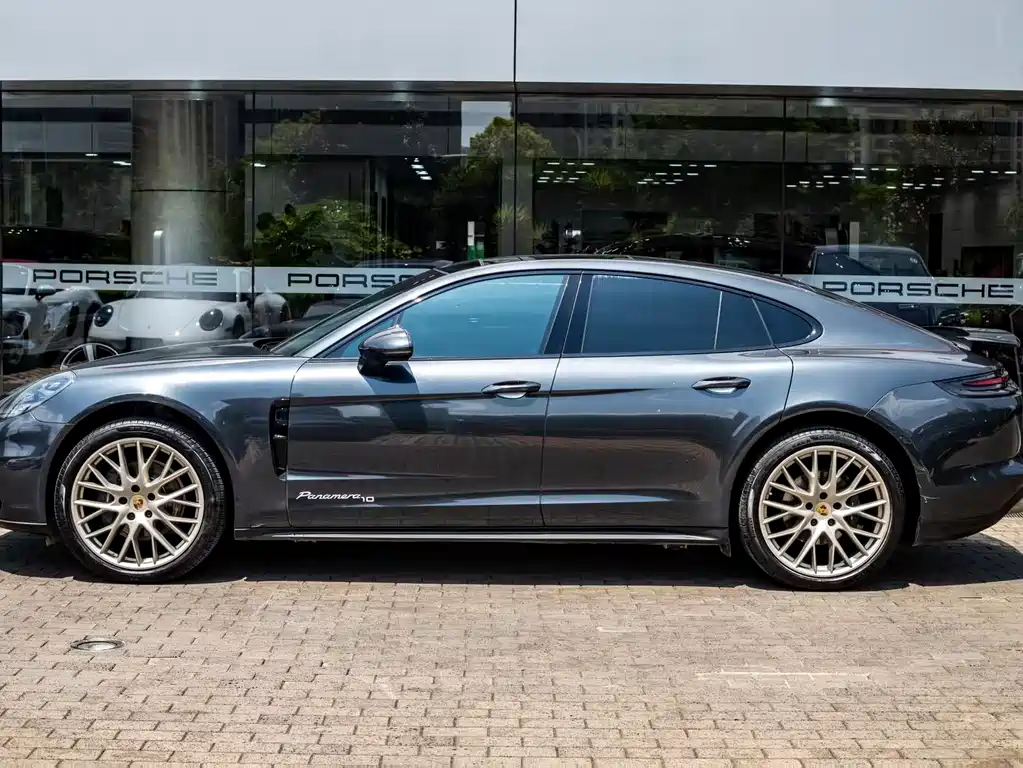 Porsche Panamera 2021 — фото 2
