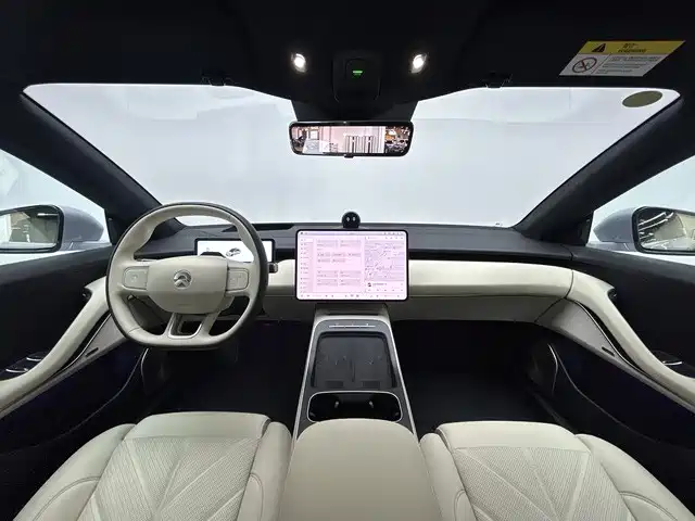 NIO ET5 2025