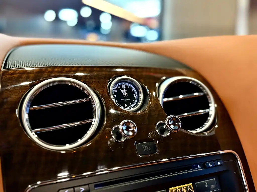 Bentley Continental 2016 — фото 12