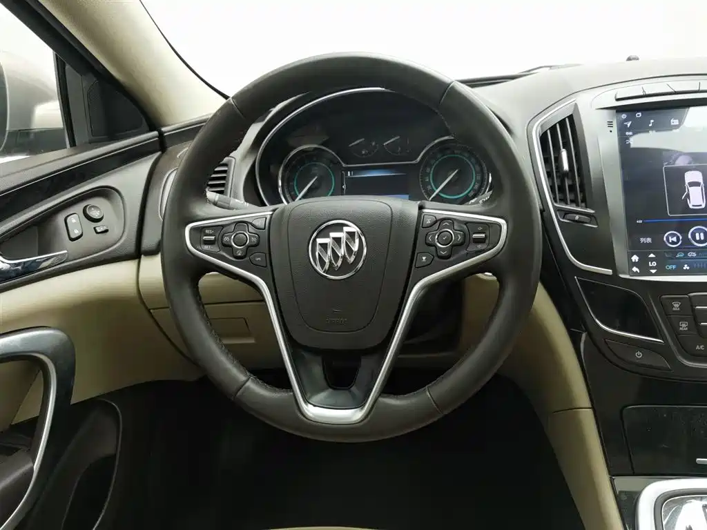 Buick Regal 2015 — фото 11