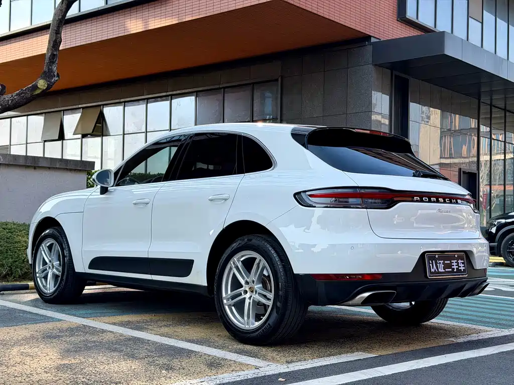 Porsche Macan 2020 — фото 8