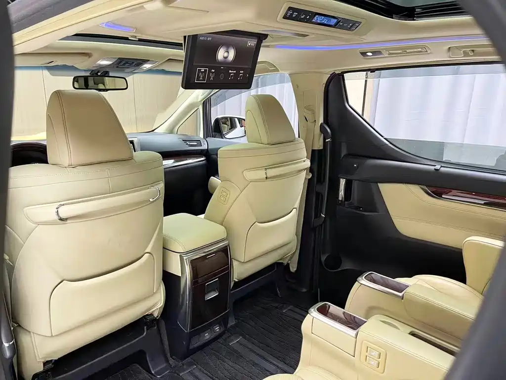 Toyota Alphard 2016 — фото 7