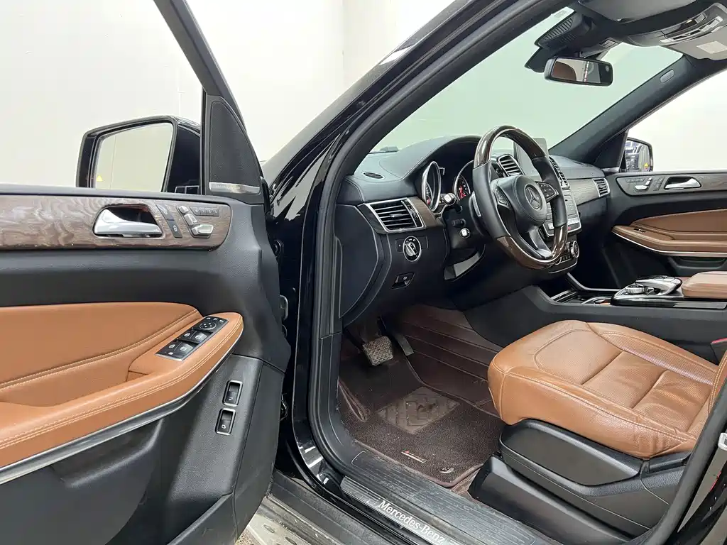 Mercedes-Benz GLS 2016 — фото 10